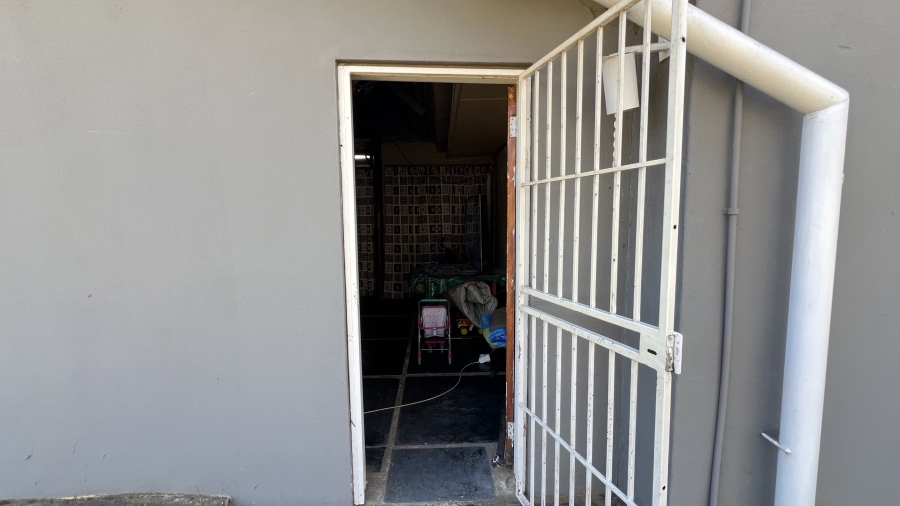 6 Bedroom Property for Sale in Bootha A H Gauteng