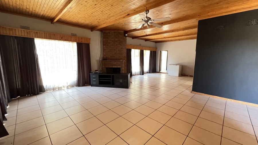 6 Bedroom Property for Sale in Bootha A H Gauteng