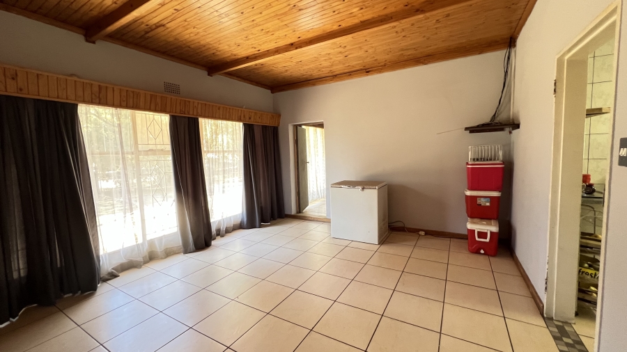 6 Bedroom Property for Sale in Bootha A H Gauteng