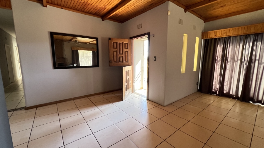 6 Bedroom Property for Sale in Bootha A H Gauteng
