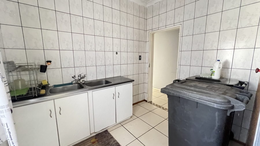 6 Bedroom Property for Sale in Bootha A H Gauteng
