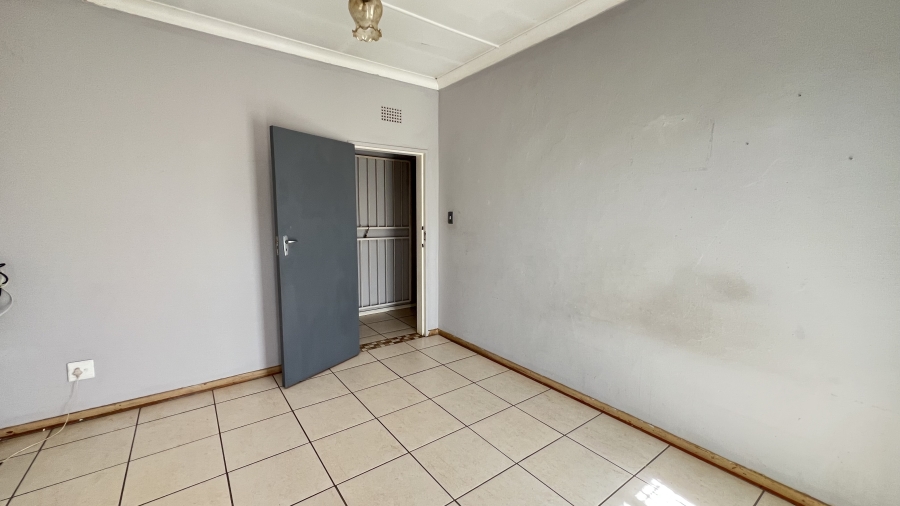 6 Bedroom Property for Sale in Bootha A H Gauteng