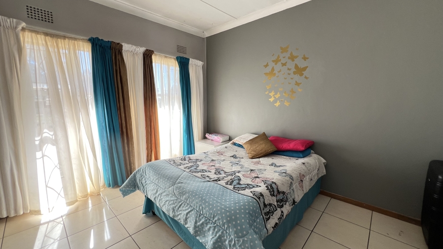 6 Bedroom Property for Sale in Bootha A H Gauteng