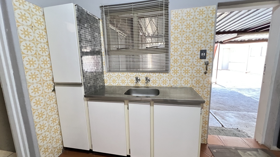 6 Bedroom Property for Sale in Bootha A H Gauteng
