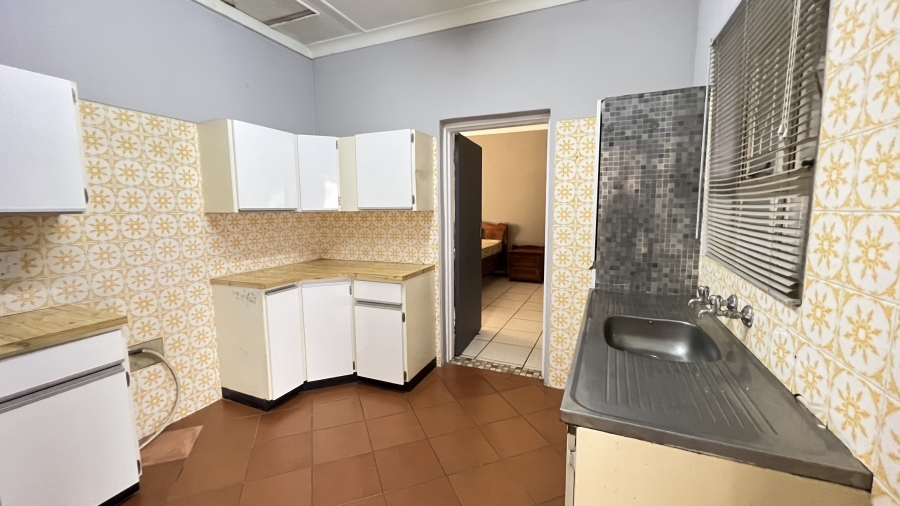 6 Bedroom Property for Sale in Bootha A H Gauteng