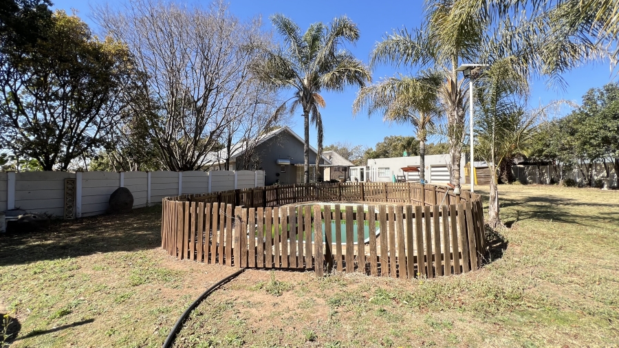 6 Bedroom Property for Sale in Bootha A H Gauteng