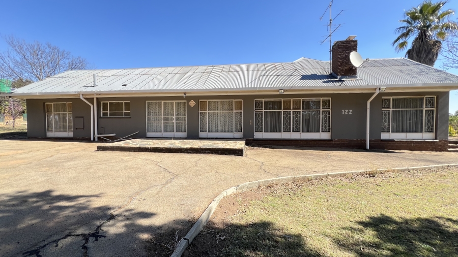 6 Bedroom Property for Sale in Bootha A H Gauteng