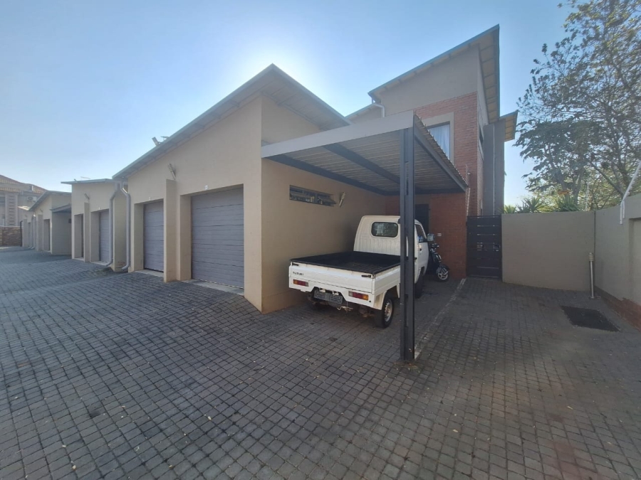 To Let 2 Bedroom Property for Rent in Montana Gauteng