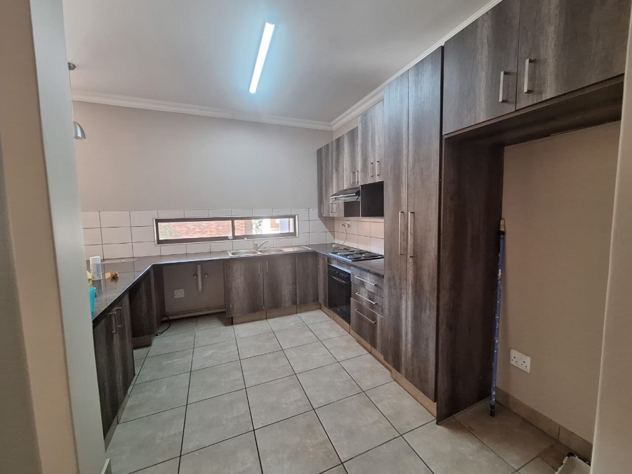 To Let 2 Bedroom Property for Rent in Montana Gauteng