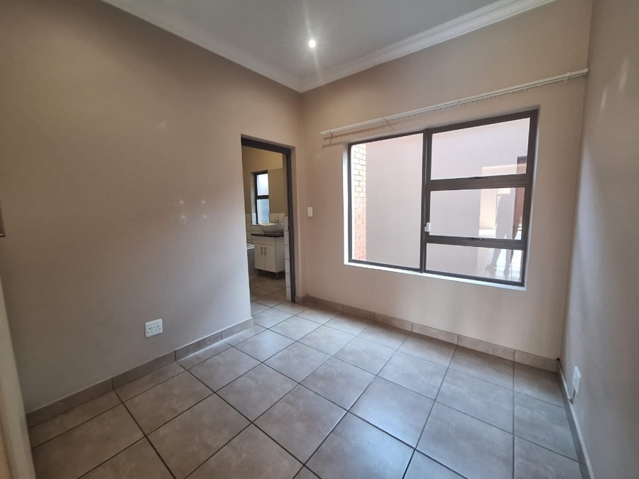 To Let 2 Bedroom Property for Rent in Montana Gauteng