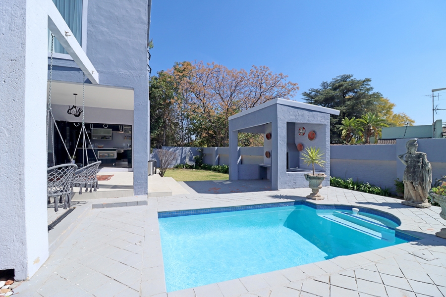 3 Bedroom Property for Sale in Bryanston Gauteng