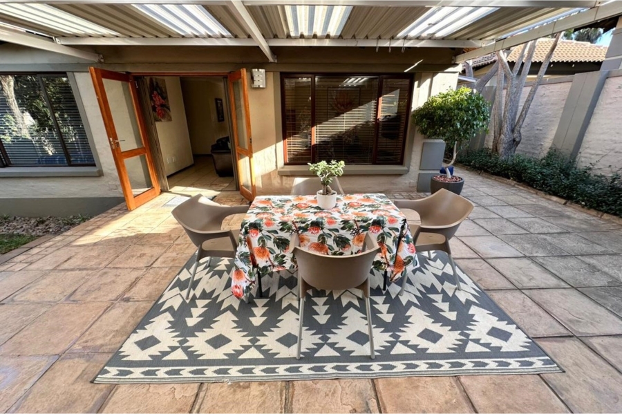 4 Bedroom Property for Sale in North Riding Gauteng