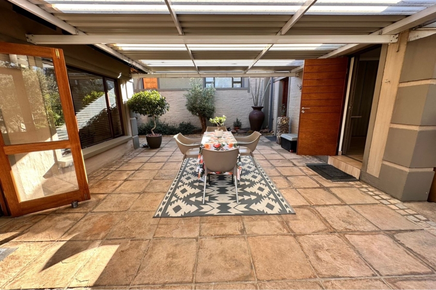 4 Bedroom Property for Sale in North Riding Gauteng