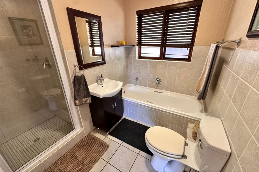 4 Bedroom Property for Sale in North Riding Gauteng