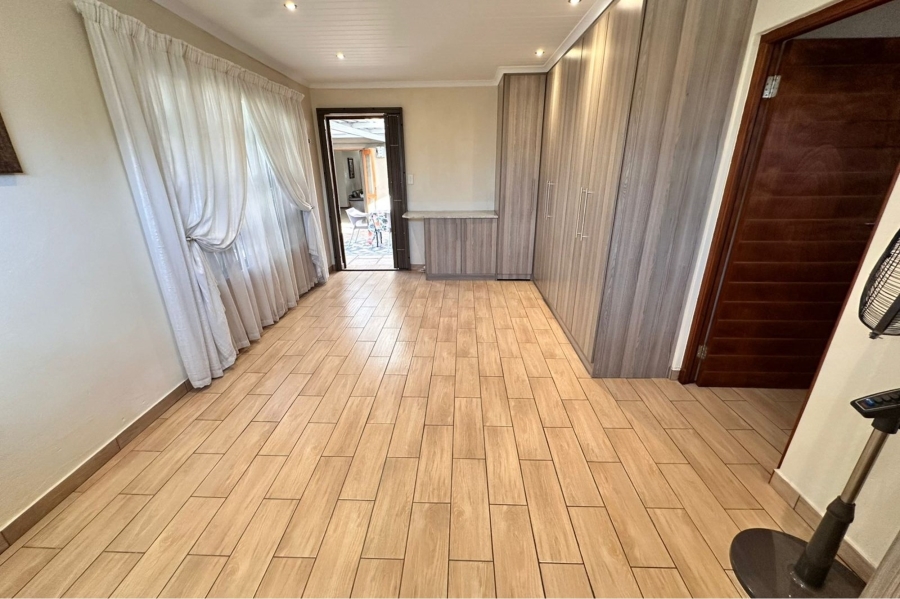 4 Bedroom Property for Sale in North Riding Gauteng