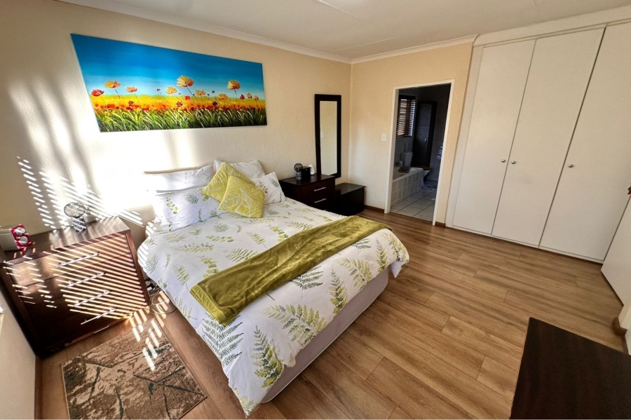 4 Bedroom Property for Sale in North Riding Gauteng