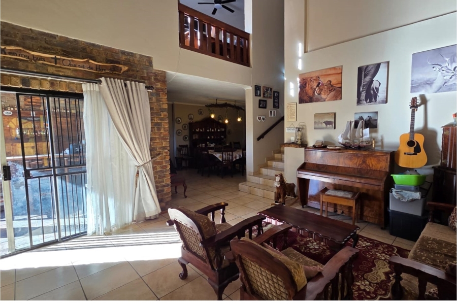 5 Bedroom Property for Sale in Clubview Gauteng
