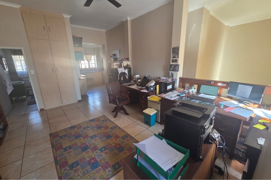 5 Bedroom Property for Sale in Clubview Gauteng