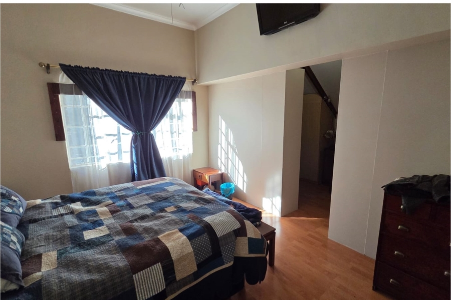 5 Bedroom Property for Sale in Clubview Gauteng
