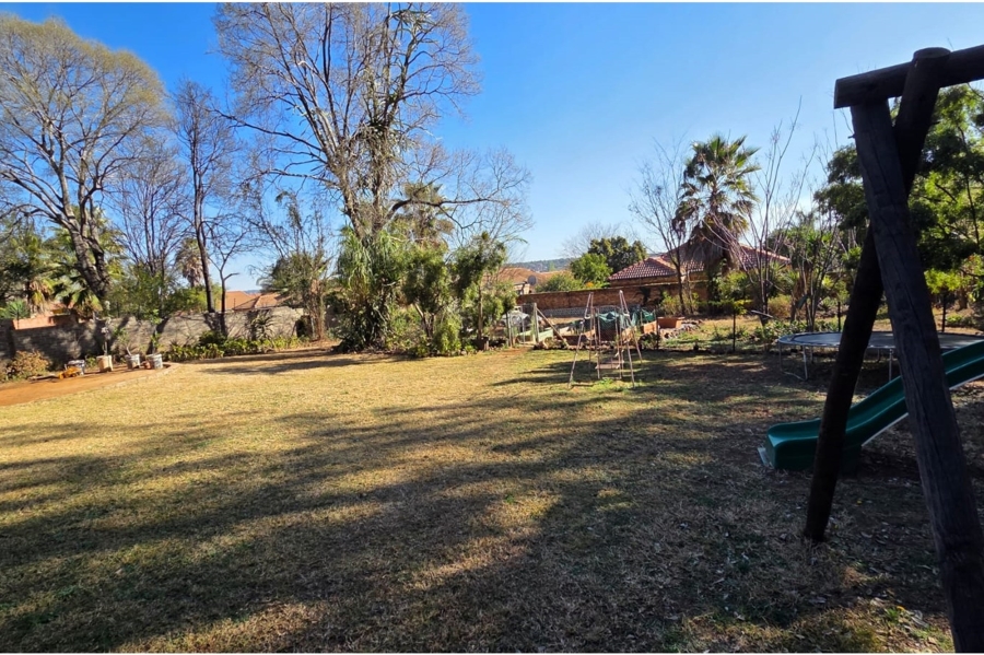 5 Bedroom Property for Sale in Clubview Gauteng