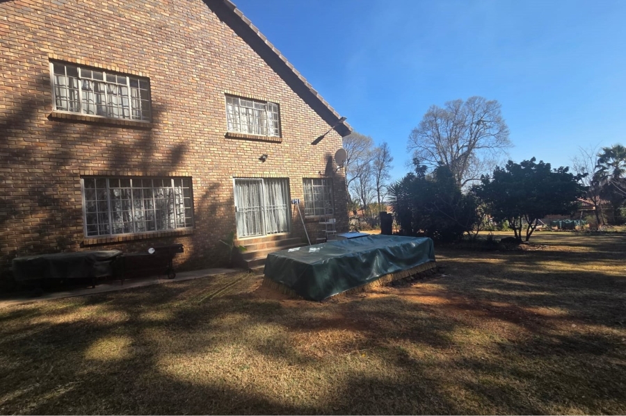 5 Bedroom Property for Sale in Clubview Gauteng