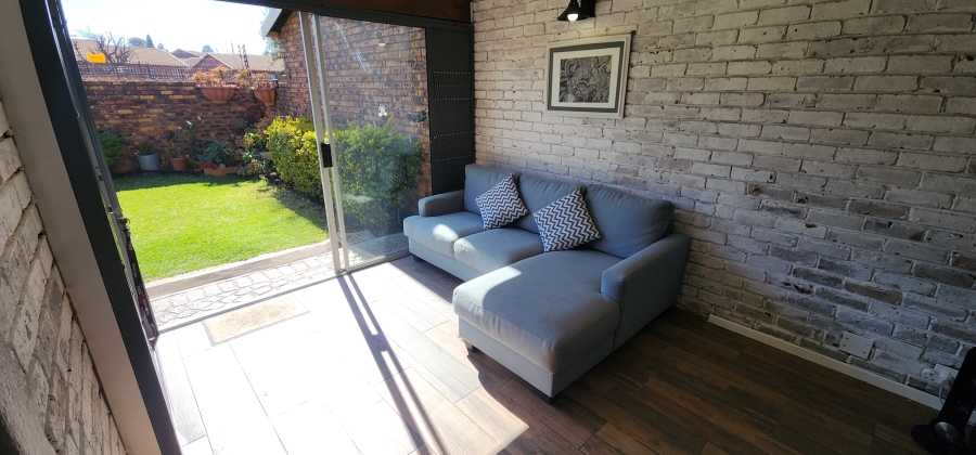 3 Bedroom Property for Sale in Brackenhurst Gauteng