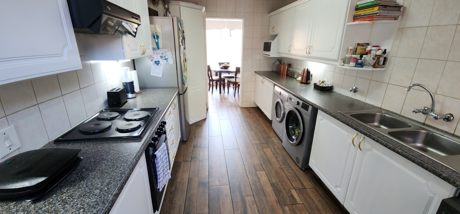 3 Bedroom Property for Sale in Brackenhurst Gauteng