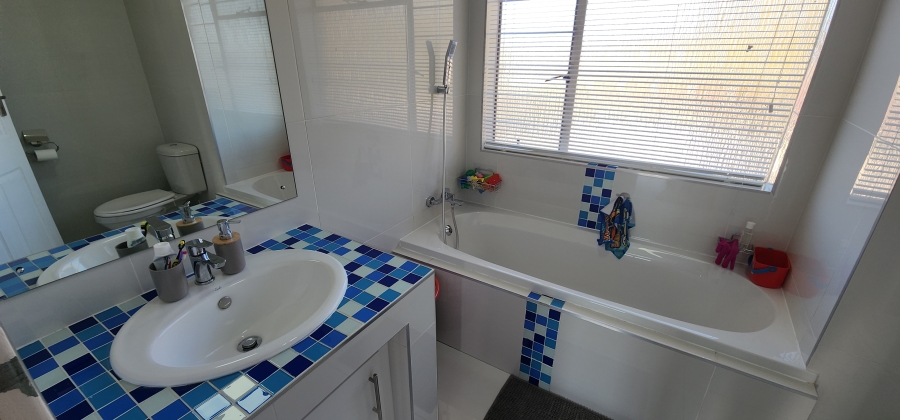 3 Bedroom Property for Sale in Brackenhurst Gauteng