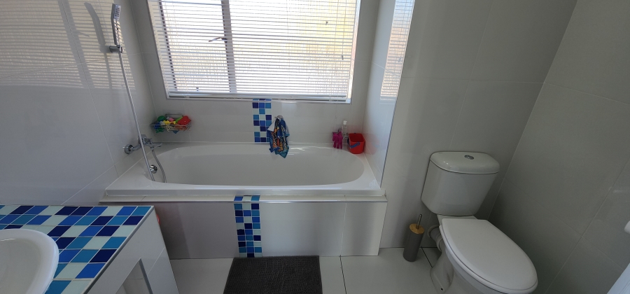 3 Bedroom Property for Sale in Brackenhurst Gauteng