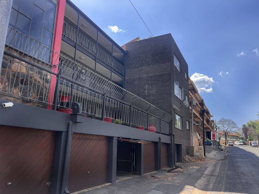 1 Bedroom Property for Sale in Sandringham Gauteng
