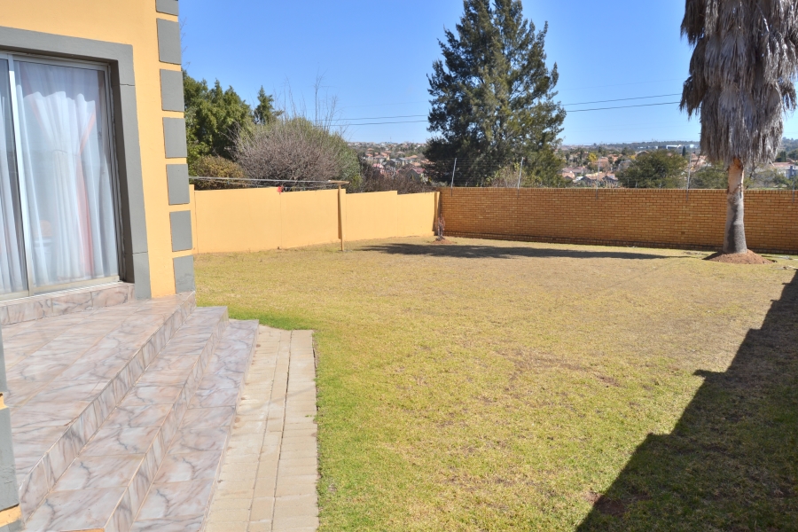 3 Bedroom Property for Sale in Thatchfield Estate Gauteng