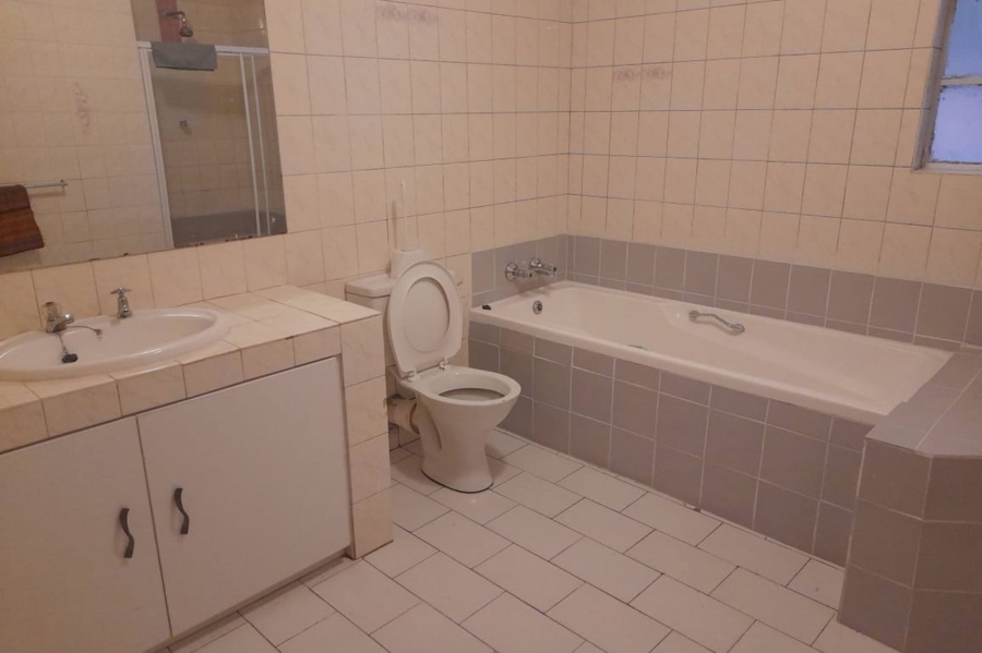 4 Bedroom Property for Sale in Lyndhurst Gauteng