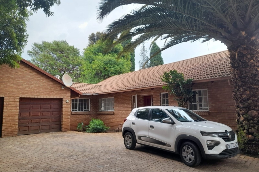 4 Bedroom Property for Sale in Lyndhurst Gauteng