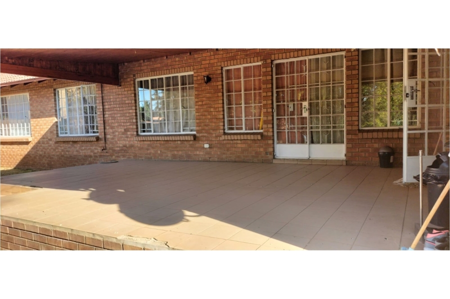 4 Bedroom Property for Sale in Lyndhurst Gauteng