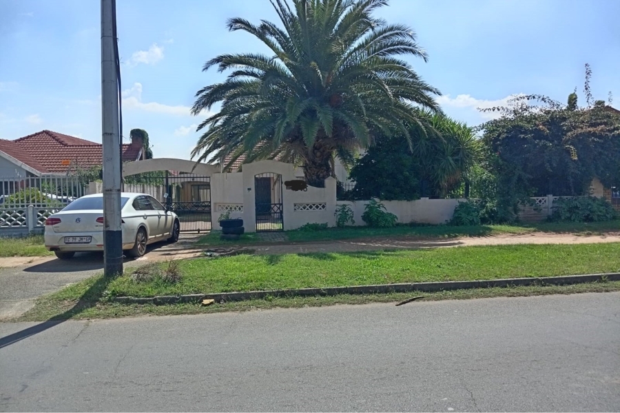 3 Bedroom Property for Sale in Regents Park Gauteng