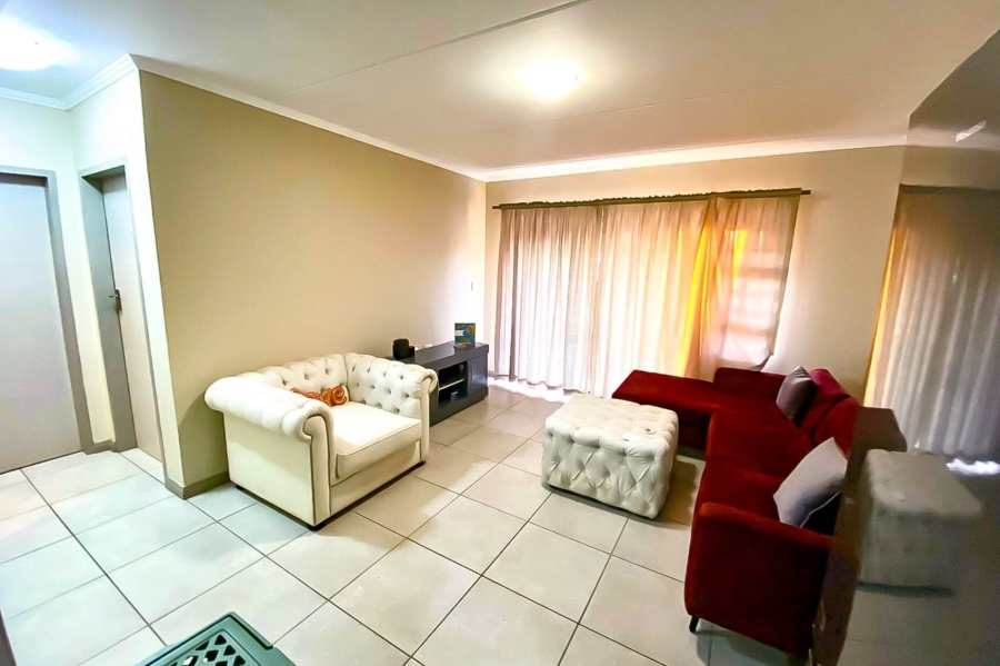 2 Bedroom Property for Sale in Amberfield Gauteng