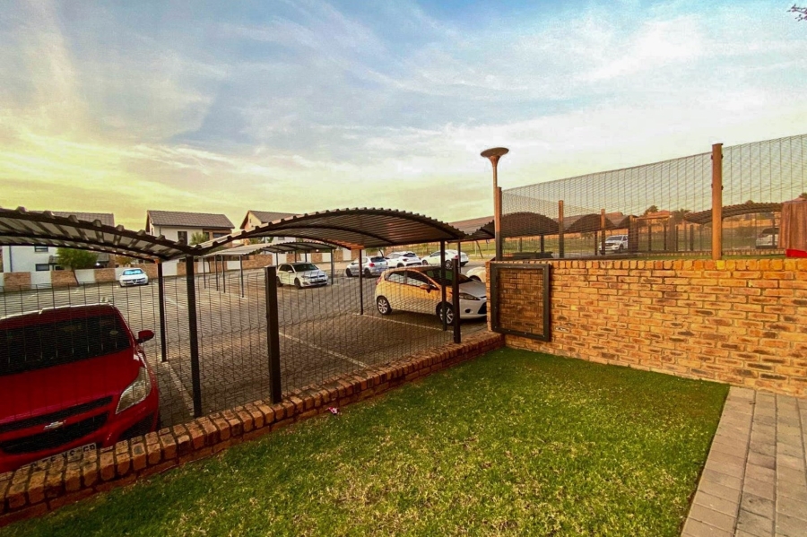 2 Bedroom Property for Sale in Amberfield Gauteng