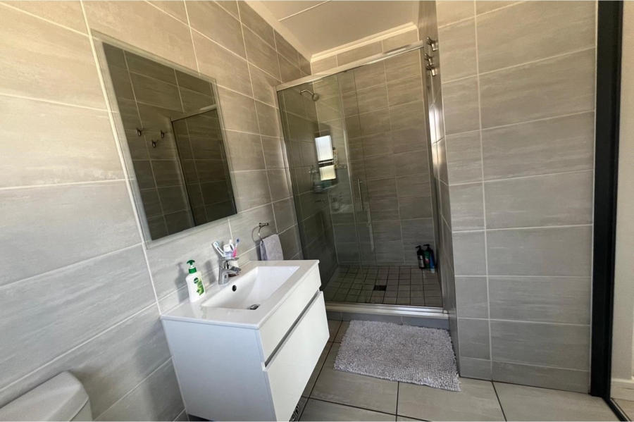 To Let 1 Bedroom Property for Rent in Waterfall Gauteng