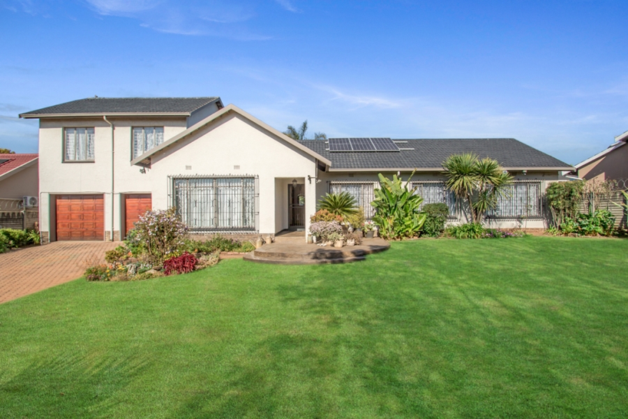5 Bedroom Property for Sale in Helderkruin Gauteng