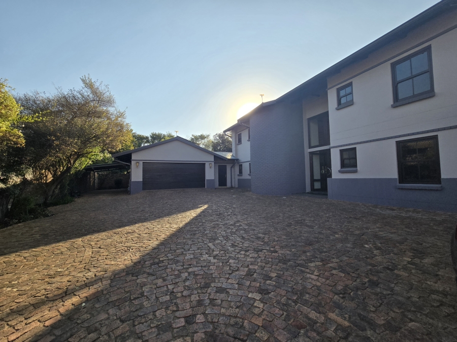 6 Bedroom Property for Sale in Carlswald Estate Gauteng