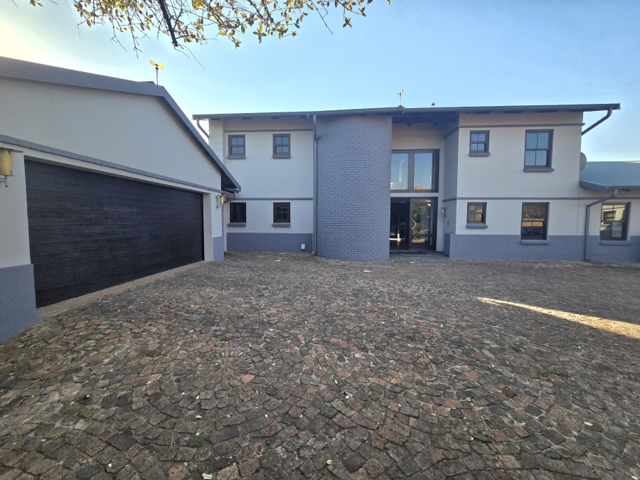 6 Bedroom Property for Sale in Carlswald Estate Gauteng