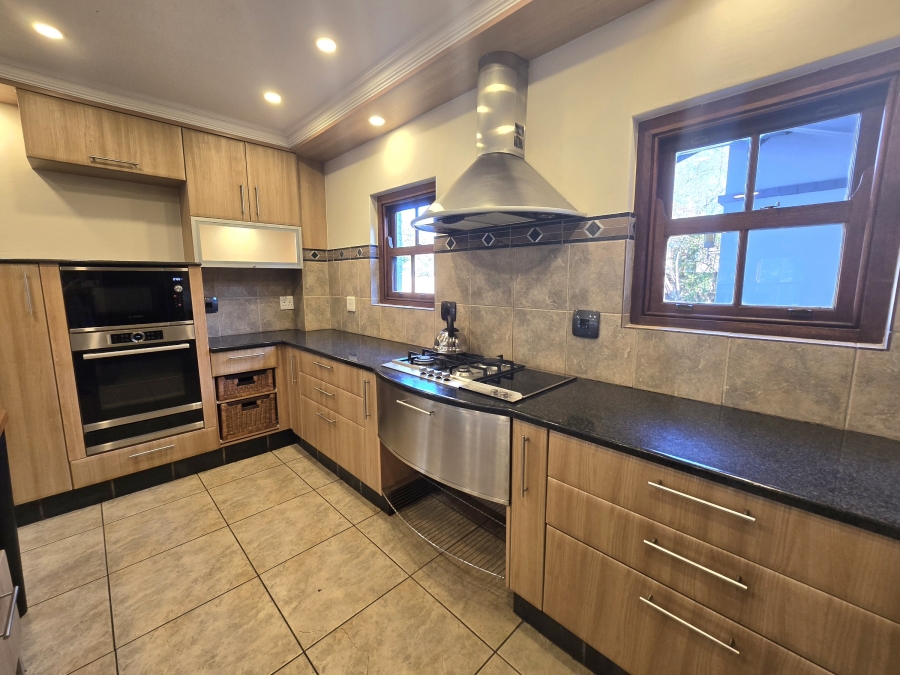 6 Bedroom Property for Sale in Carlswald Estate Gauteng