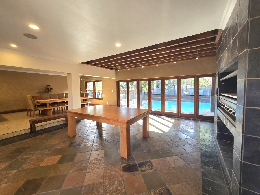6 Bedroom Property for Sale in Carlswald Estate Gauteng