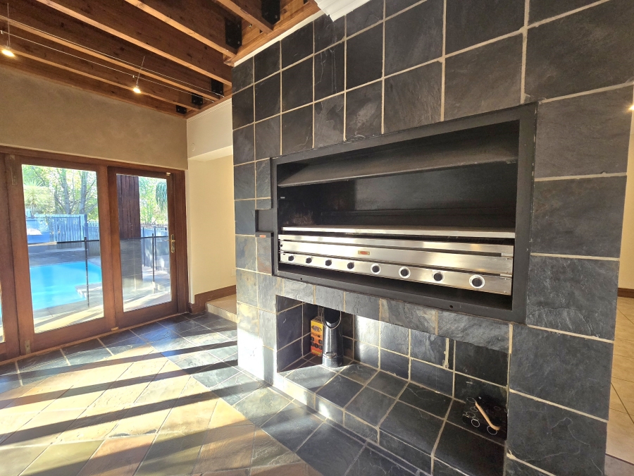 6 Bedroom Property for Sale in Carlswald Estate Gauteng