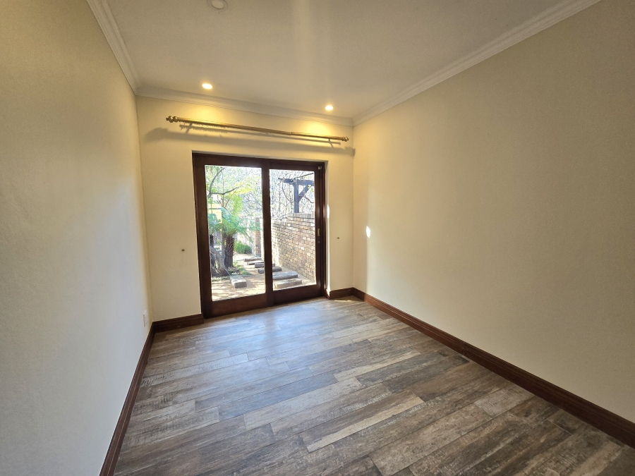 6 Bedroom Property for Sale in Carlswald Estate Gauteng