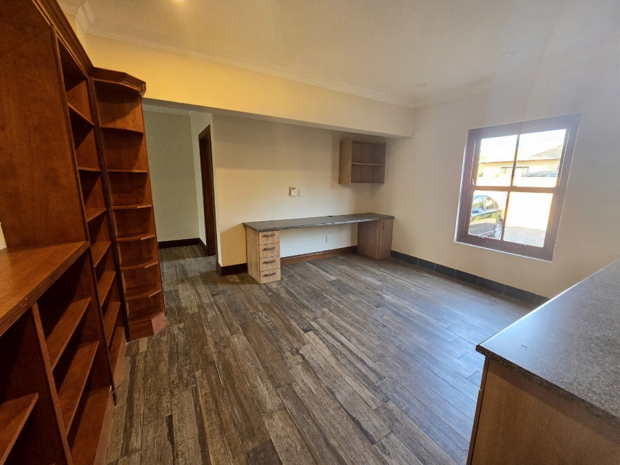 6 Bedroom Property for Sale in Carlswald Estate Gauteng
