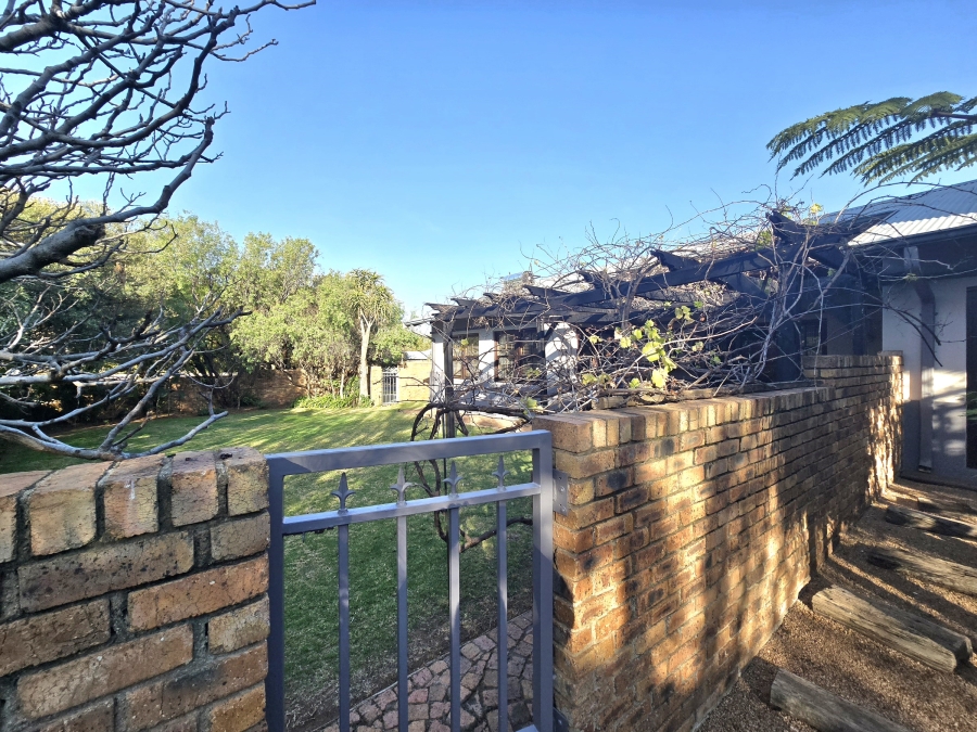 6 Bedroom Property for Sale in Carlswald Estate Gauteng
