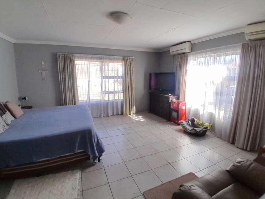 3 Bedroom Property for Sale in Fochville Gauteng