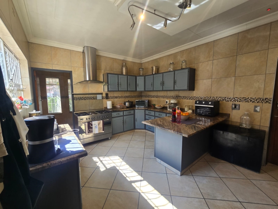 3 Bedroom Property for Sale in Brackenhurst Gauteng