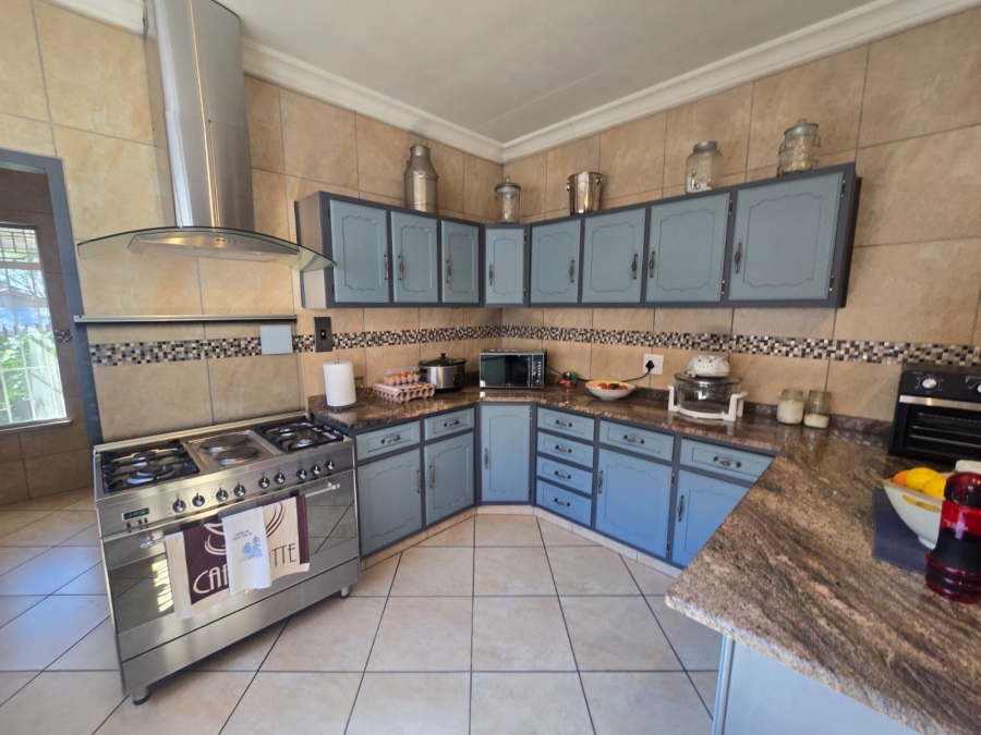 3 Bedroom Property for Sale in Brackenhurst Gauteng